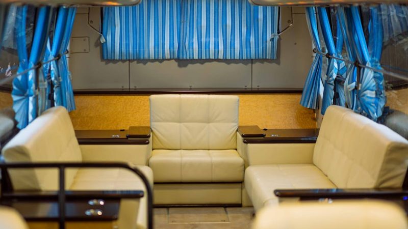 Аренда внедорожника с палаткой на Кавказе