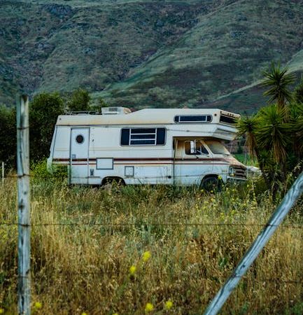 Аренда внедорожника с палаткой на Кавказе онлайн