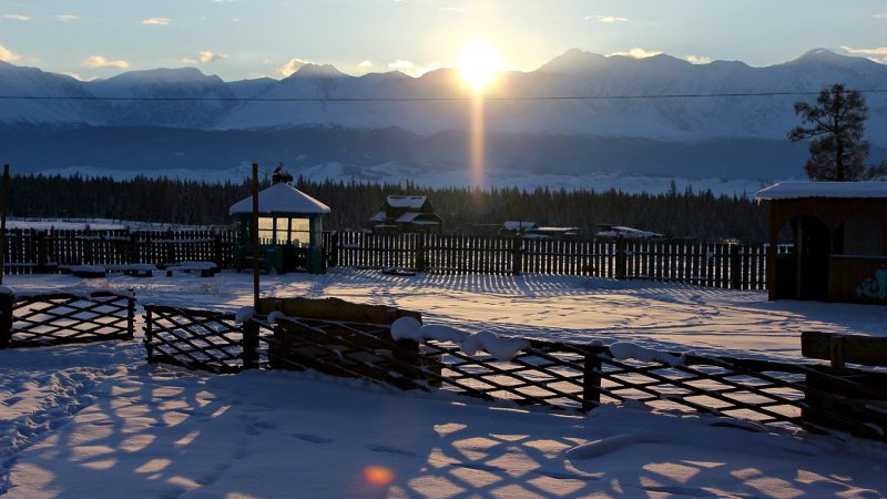 Аренда внедорожника с палаткой на Кавказе без посредников